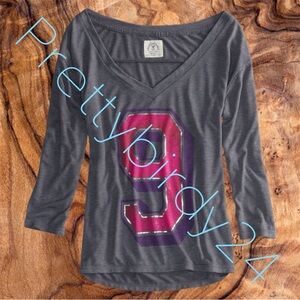 Y2K AEO Gray 9 Jersey V-Neck Vintage Tee